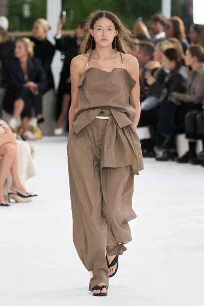 Look 38